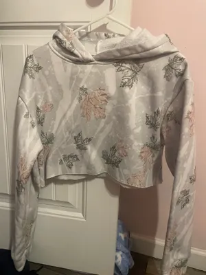 Shein Cropped Camo Hoodie thumbnail 1