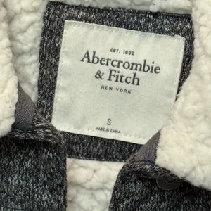 Abercrombie & Fitch Jacket Women's S Gray Knit Sherpa Lined Trucker thumbnail 3