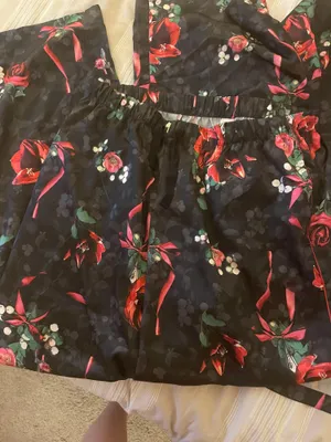 Victoria's Secret bows and floral pj set thumbnail 2