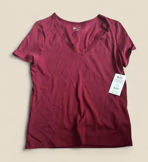 No Boundaries Brand New with tags Large Red cotton V-neck short sleeve shirt Offers Welcome#72 thumbnail 1