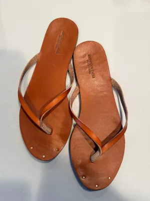 American Eagle Outfitters pp | women’s leather flip flop sandals. Size: 8 thumbnail 12