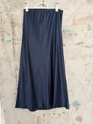 Aritzia Babaton Slip Satin Maxi Skirt thumbnail 2