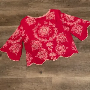 Solitaire Embroidered Hobo Blouse Hot Pink Size Medium NWOT thumbnail 3