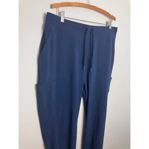 Carhartt Scrub Pants Womens XL Navy Excellent Liberty Jogger Cargo C53110 thumbnail 2