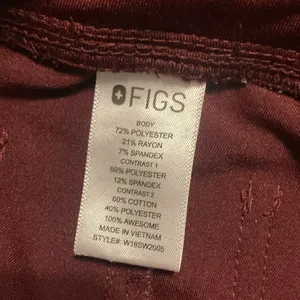 Figs Zamora Jogger Style Scrub Pants Women’s Size XS, 5 Pockets Wine Color thumbnail 10