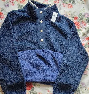Old Navy NWT Long-Sleeve Oversized Two-Tone Sherpa Sweatshirt for Women thumbnail 1