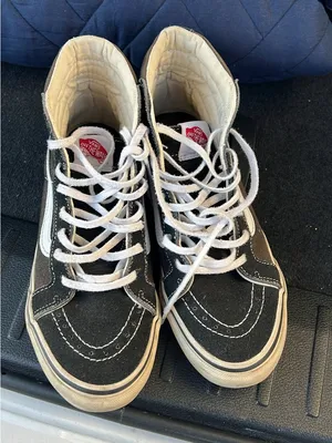 Vans Classic Sk8-Hi Black High-Top Sneakers thumbnail 1