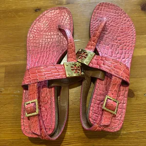 Tory Burch Pink and Brown Croc-Embossed sándals thumbnail 5