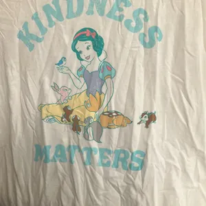 FINAL MARKDOWN Disney Princess tee 1X thumbnail 2
