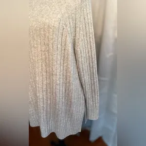 Women’s Ava & Viv Light Gray Knit Fabric thumbnail 2
