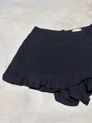 Altar’d state NWT Black Ruffled Skort large MSRP$60 thumbnail 2