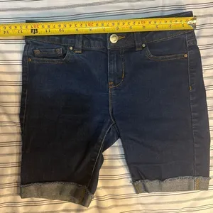 Wonder Nation Jean Shorts Size 8. Waist 26 inches thumbnail 1
