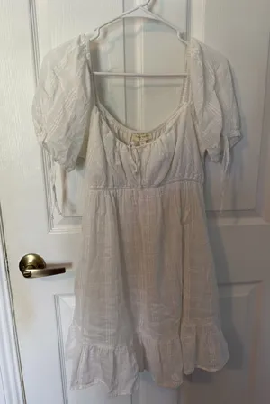 TJ Maxx White dress thumbnail 1
