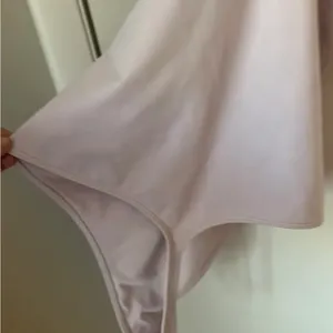 Aritiza bodysuit NWT thumbnail 3