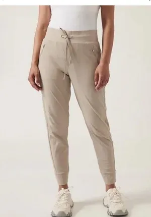 Athleta Trekkie North Joggers Khaki size 0 thumbnail 5