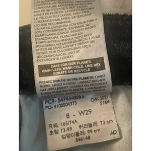 Distressed Levi Signature Shorts, Size 8, W29, B88, $38 thumbnail 4