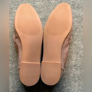 Steve Madden Beige Famed Suede Leather Slip On Loafer Chain Accents thumbnail 11