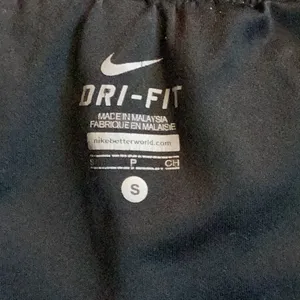 Nike Dri-fit Tempo Shorts size small thumbnail 5