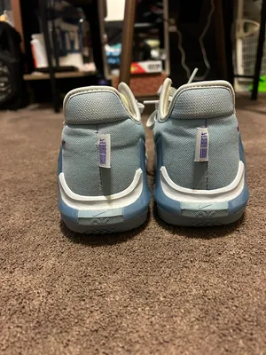 Nike Volleyball Shoes thumbnail 2