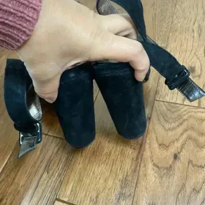 Nine West STEVE MADDEN Canaan Designer Black Suede Strappy Sandals Heels 10M thumbnail 7