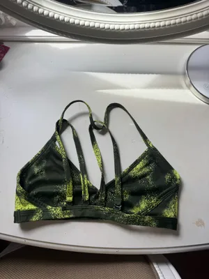 Gymshark Sports Bra thumbnail 2