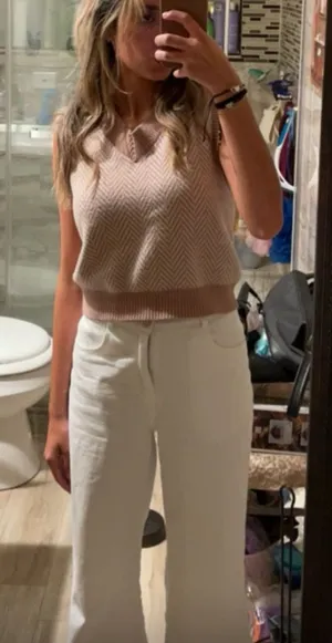 Sincerely Jules tan and white sweater vest  thumbnail 1