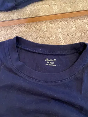 Tshirt thumbnail 2