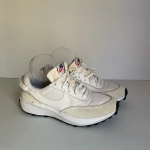 Nike Waffle Debut Women’s Sneakers Size 6.5 Beige Pink Gray Retro Running Shoes thumbnail 5
