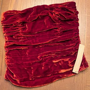 Reformation Addie Ruched Smocked Strapless Velvet Top in Blood Orange Size 4‎ thumbnail 7