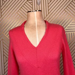 Lilly Pulitzer Gwyn Cashmere‎ Sweater in Pink thumbnail 2