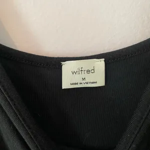 Wilfred Aritzia Black Market Midi Dress Stretchy Sleeveless Flowy Women's Medium thumbnail 3