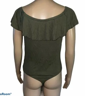 Express ruffled ribbed knit bodysuit thumbnail 3