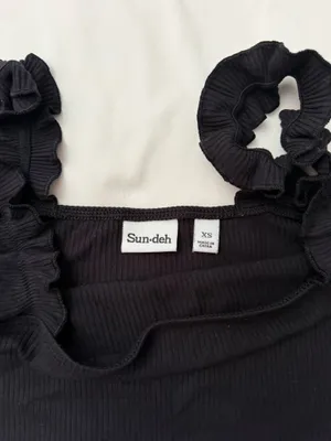 Sundeh Aritzia Top thumbnail 2