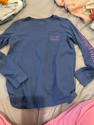 Long Sleeve Vineyard, Vines thumbnail 1