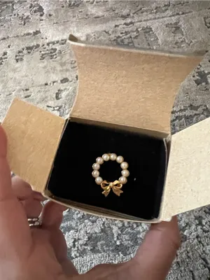 NEW Avon Perlesque Wreath Pin White thumbnail 2