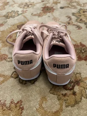 Puma Pink Suede Low-Top Sneakers thumbnail 3