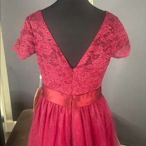 Women’s Full Length Burgundy Prom Bridesmaid Dress Short Sleeve Zip Back Size 10 thumbnail 5