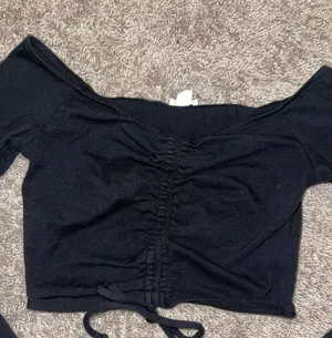 Crop Top thumbnail 2