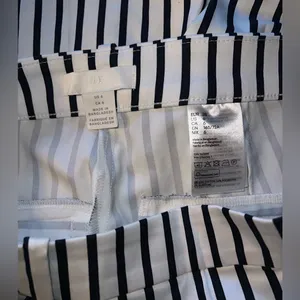 H&M Pinstripe Pants Women’s Size 6 thumbnail 3