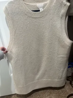 H&M Sweater vest thumbnail 1