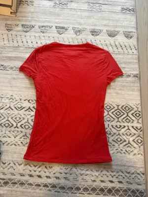 Abercrombie and fitch red tshirt thumbnail 2
