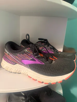 Brooks Women’s Shoes thumbnail 2