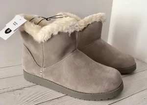 Gray Winter Boots, Size 8 thumbnail 1