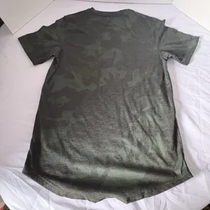 Under Armour Women's Heatgear Camo Shirt Small Loose Fit thumbnail 4