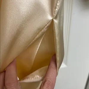 Bridesmaid satin robe thumbnail 6