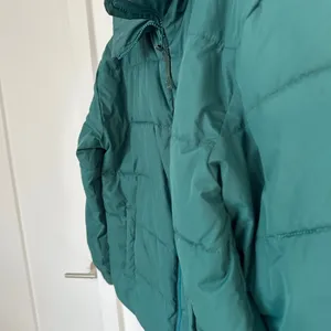 J.Crew Green Puffer Jacket thumbnail 3