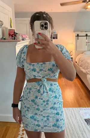 Blue Blush Boutique floral cut out dress thumbnail 1