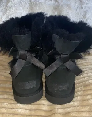 UGG 10 Women's black Suede Winter Boots thumbnail 7
