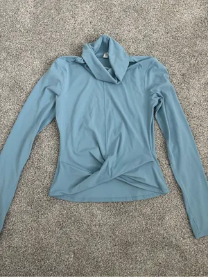Lululemon Melodic Movement Long Sleeve thumbnail 2