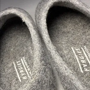 Kyrgies Women's Gray Felted Wool Slip-On Slippers thumbnail 9
